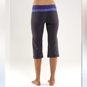 Lululemon Reversible Black Purple Groove Crop Size 6 Luon Y2K Retro